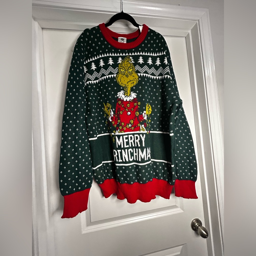 The Ginch‎ NWT Festive Green Grinch Sweater